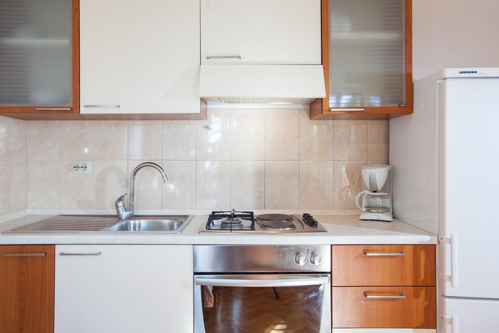 Apartments Teo Podgora Rom bilde